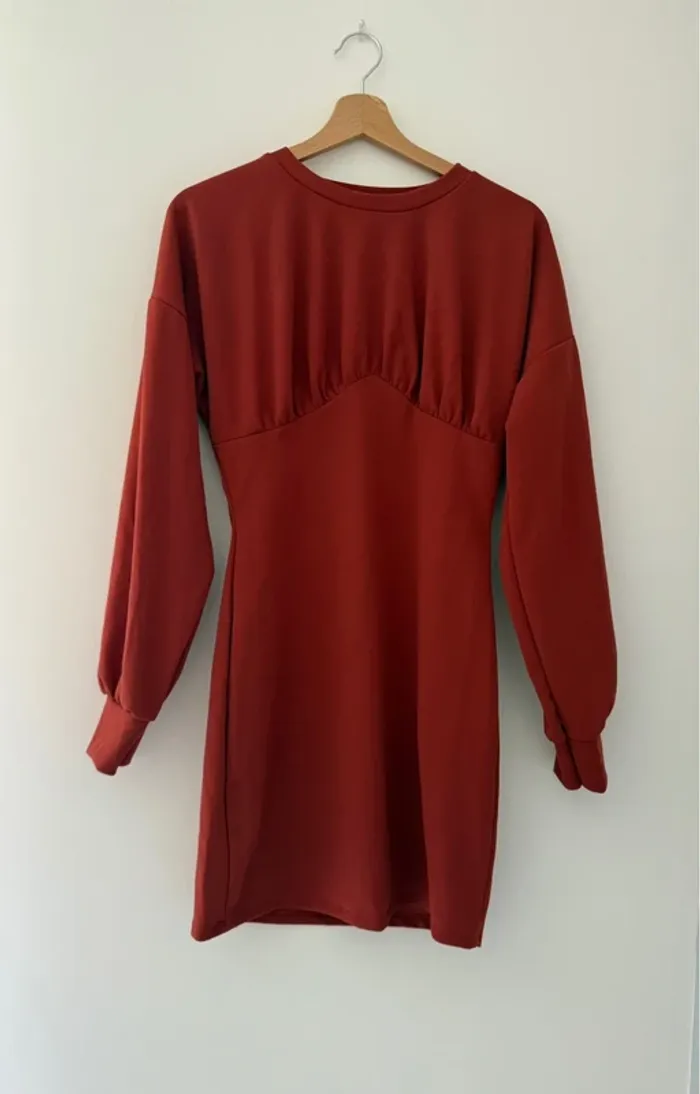 Robe corail moulante taille s en très bon état - photo numéro 2