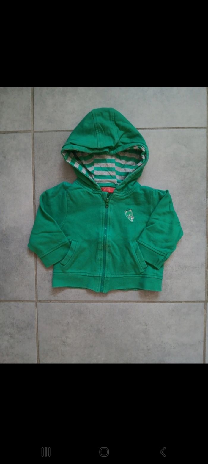 Lot pulls/vestes 6 mois - photo numéro 2