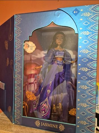 Poupée en edition limitée jasmine 