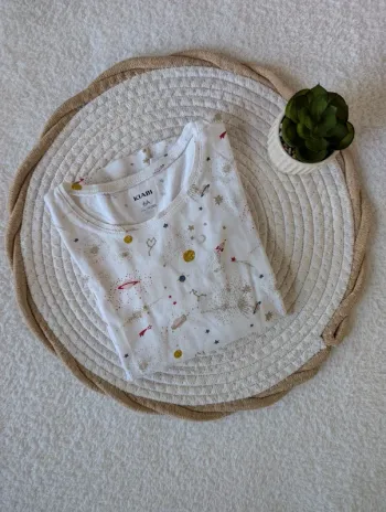 🌟 T-shirt manches longues thème spatial Kiabi - 6 ans