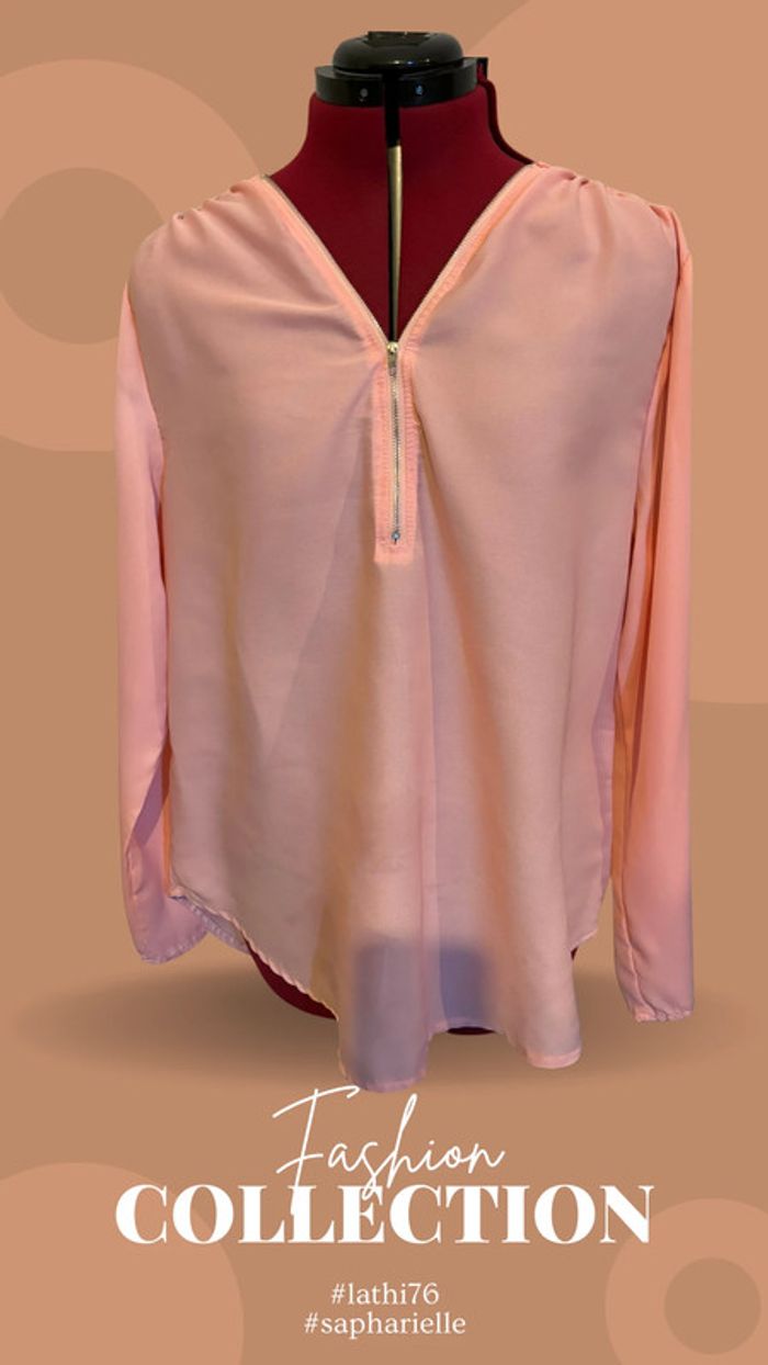 Blouse manches longues rose pale décolleté