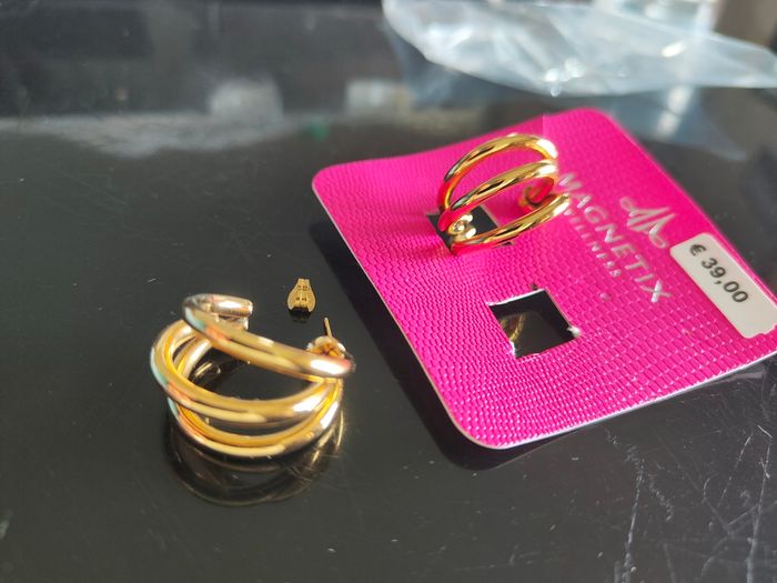 Boucles d'oreilles magnétiques plaquées or - photo numéro 4