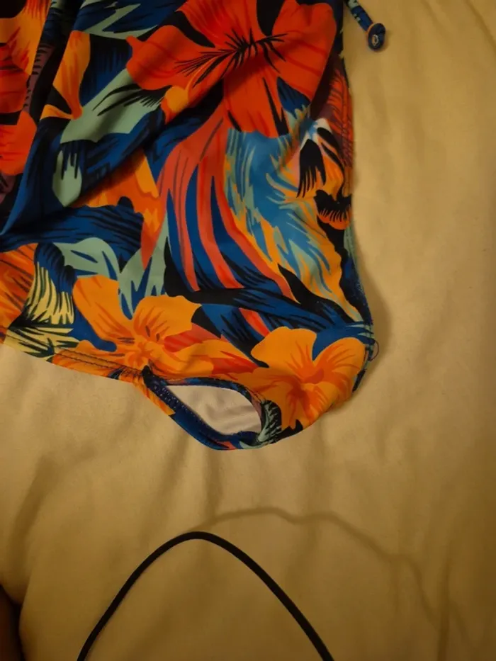 Maillot de bain à grosses fleurs - photo numéro 8