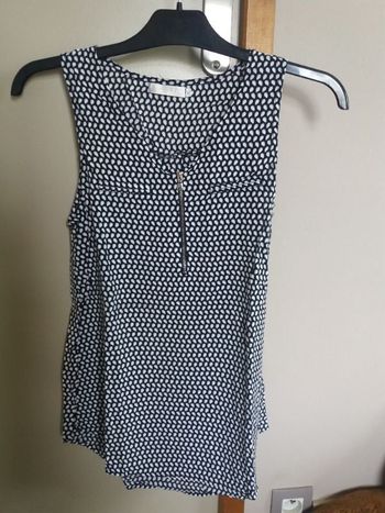 Débardeur blanc et noir avec fermeture