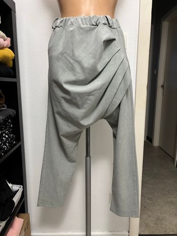 Pantalon élégant gris