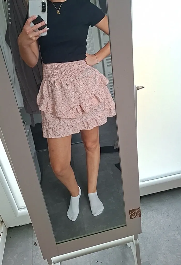 Jupe fluide courte fleurs
