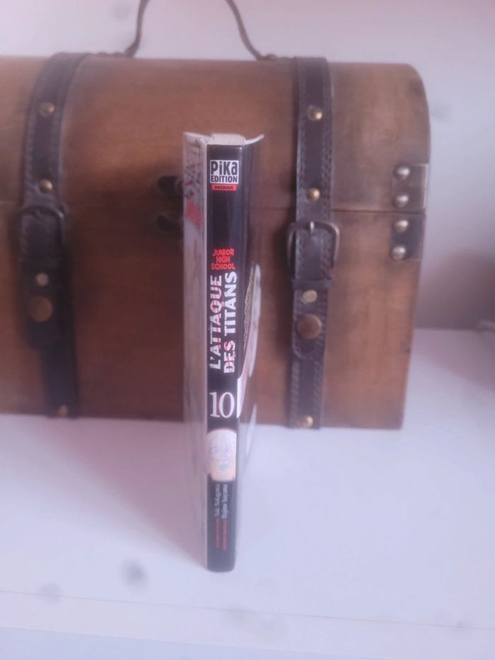 Manga L'Attaque des Titans Junior High School tome 10 - photo numéro 4