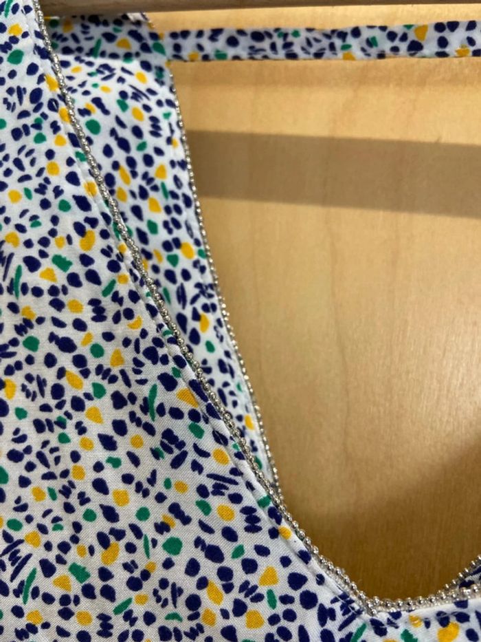 Blouse camaïeu blanche et bleue - photo numéro 2