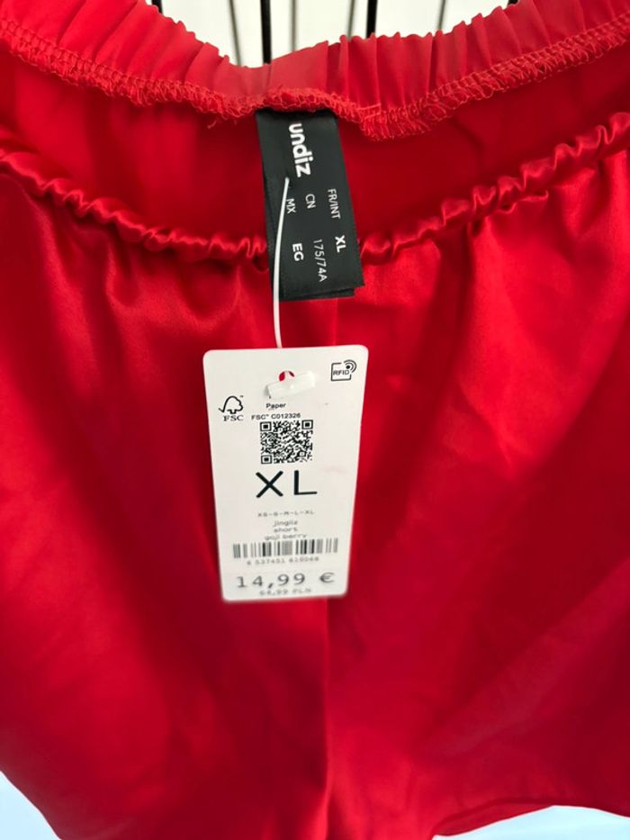 Short rouge Undiz - Neuf avec étiquette - photo numéro 2