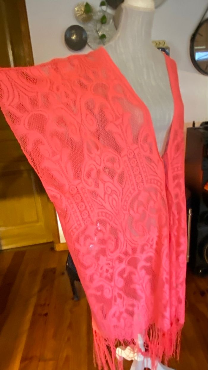 Kimono de plage rose fluo ajouré à franges – Taille unique - photo numéro 2