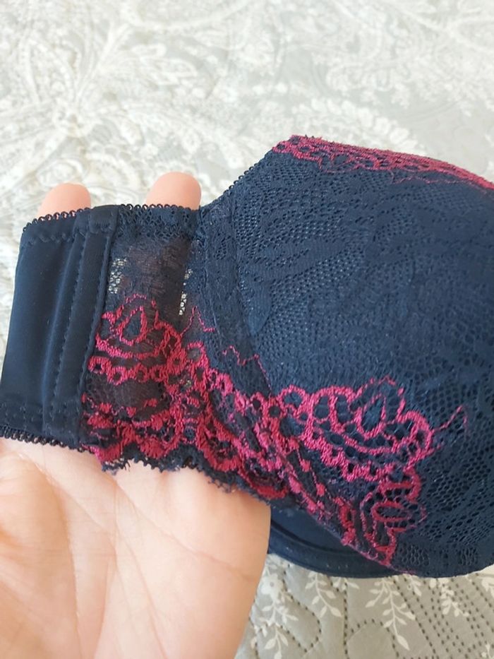 Soutien gorge femme. - photo numéro 3