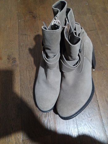 Bottine cuir Bata p39