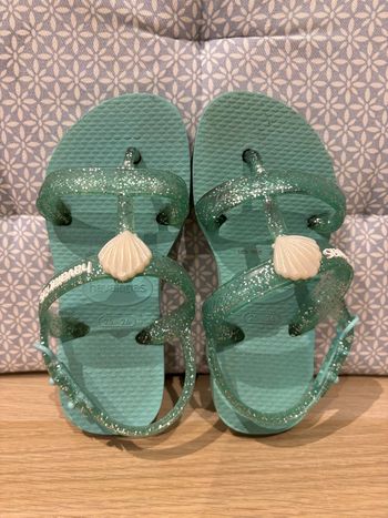 Paire de Sandales "Coquillages Turquoises" Pointure 27 / 28