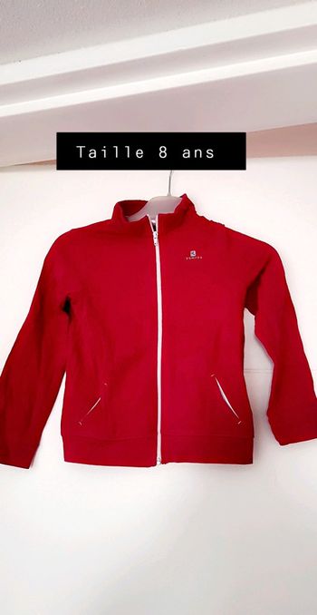 Veste de sport taille 8 ans
