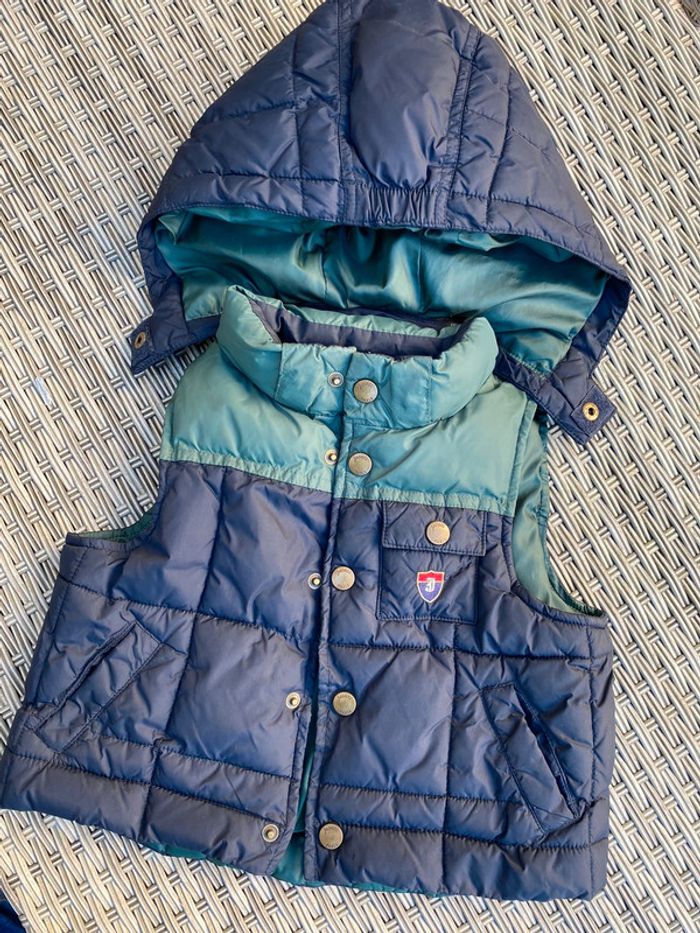 Doudoune veste sans manches avec capuche amovible Jacadi 2 ans