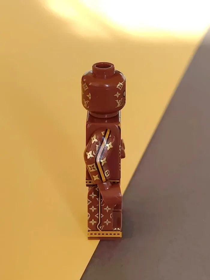 Figurine exclusive Louis V. compatible LEGO - Etat neuf 🌟 - Envoi rapide 🚚💨 - photo numéro 3