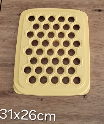 Plaque à ravioles Tupperware jaune 31x26 cm