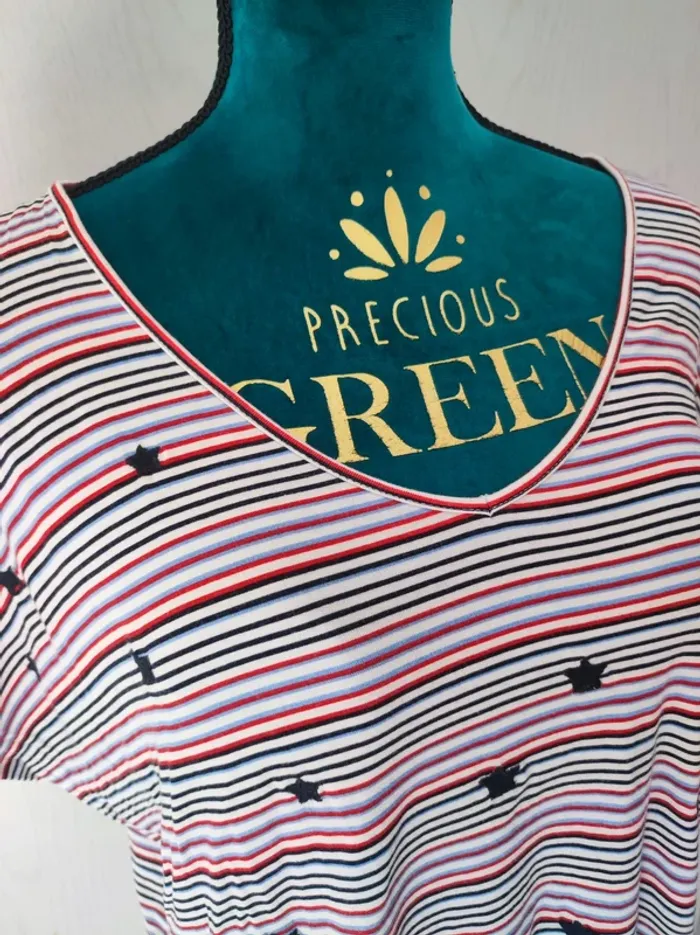 T shirt brodé taille 3 - photo numéro 2