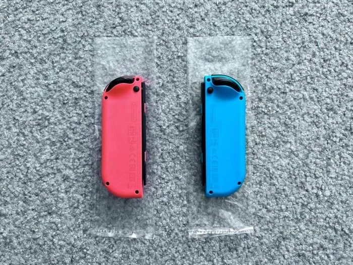 Console Nintendo Switch (2019) avec accessoires - photo numéro 9