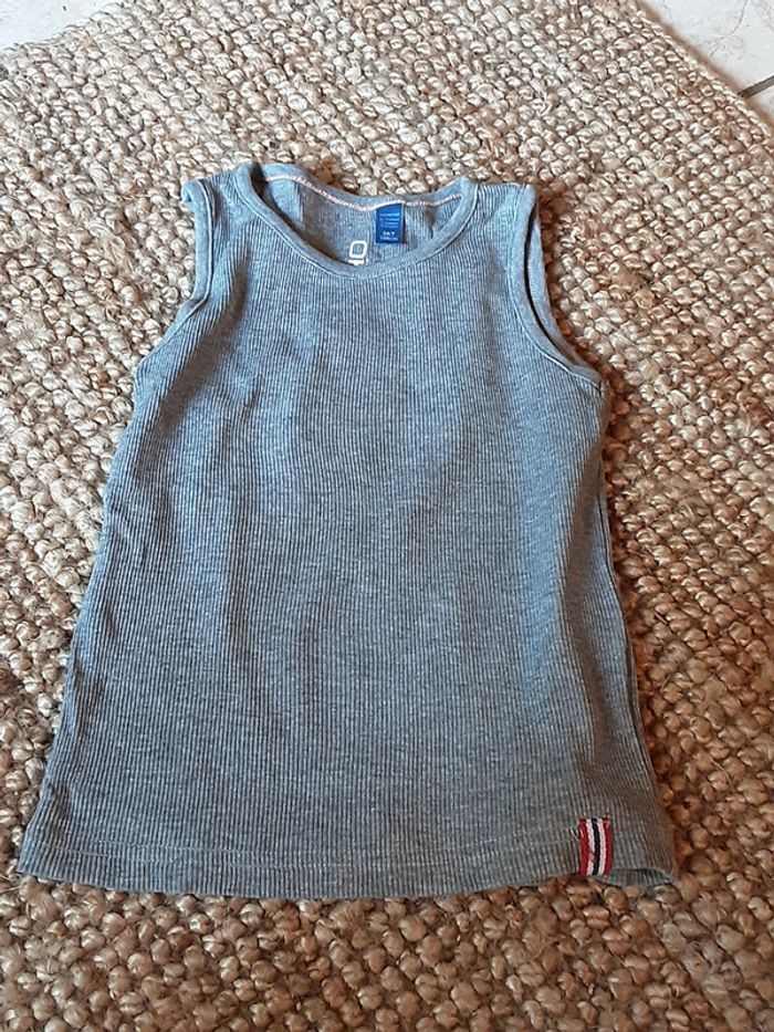 Tshirt sans manche côtelé Okaïdi 5 ans