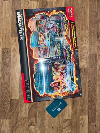 Pokémon coffret collection spécial dracaufeu 