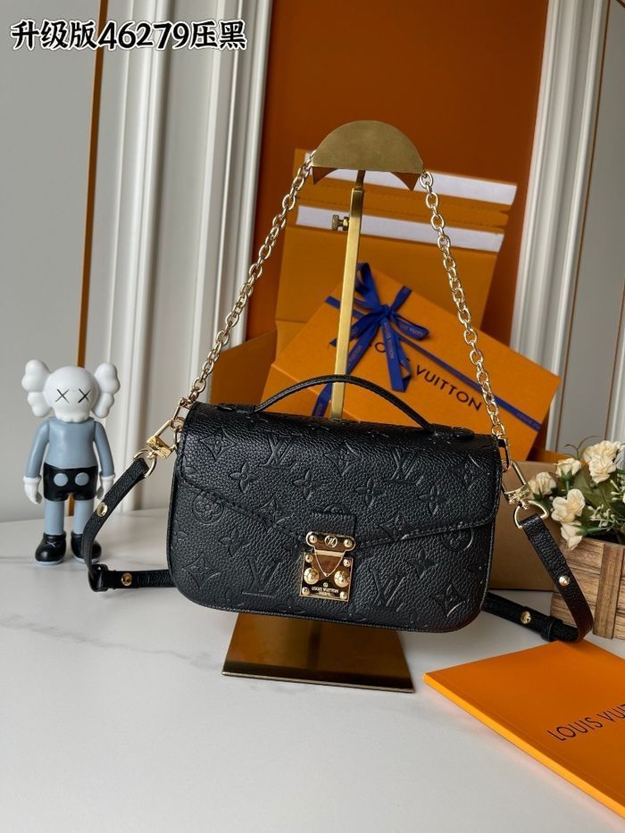 Louis Vuitton  M12429