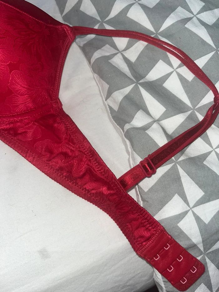 Soutien gorge bordeaux - photo numéro 4