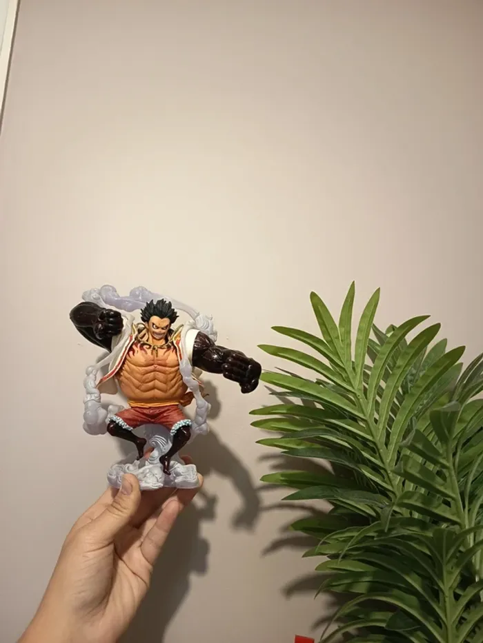 Figurine Luffy gear 4 one piece neuf