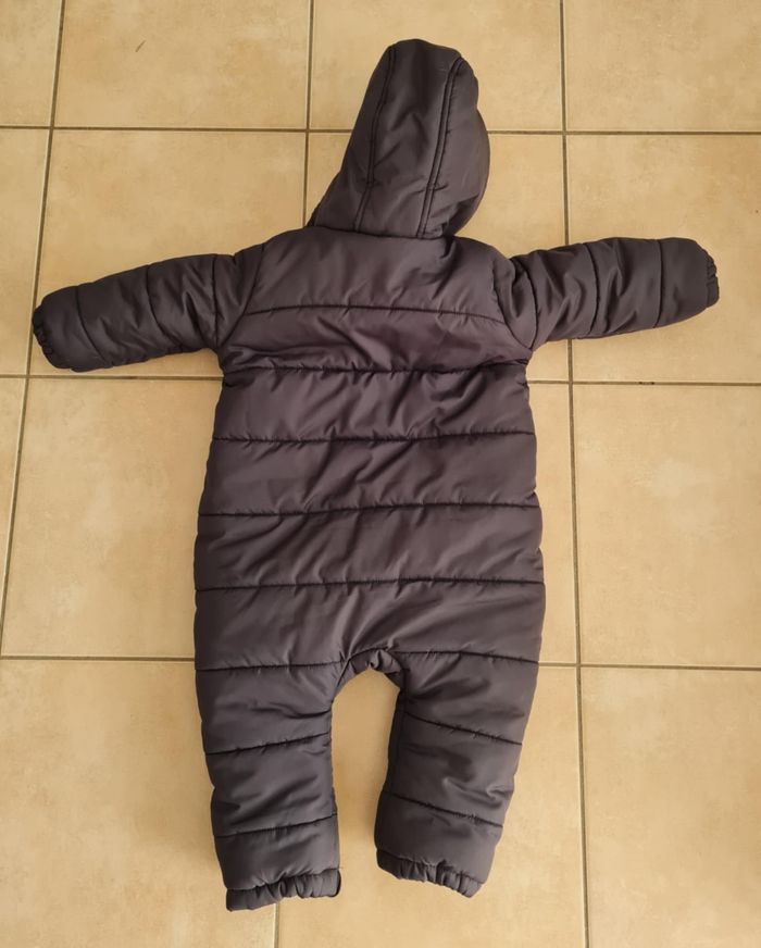 Combinaison Pilote état neuf 18 mois - photo numéro 2