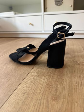 Chaussure à talon ouvert