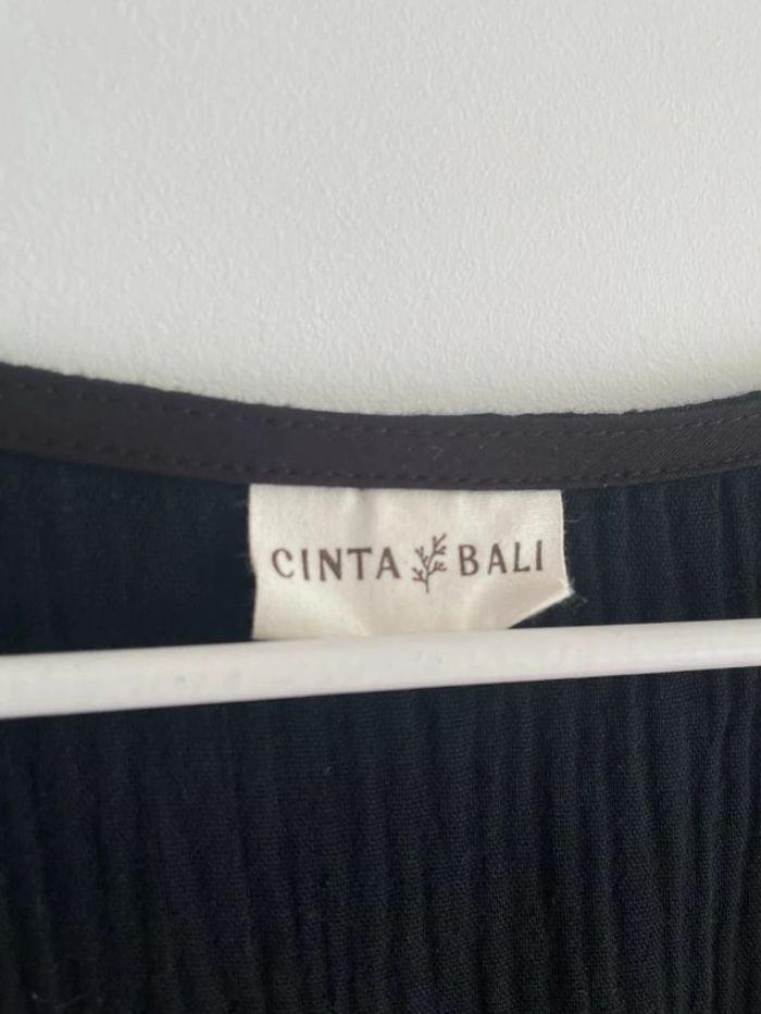 Robe longue fluide en gaze de coton noire signée Cinta Bali. - photo numéro 3