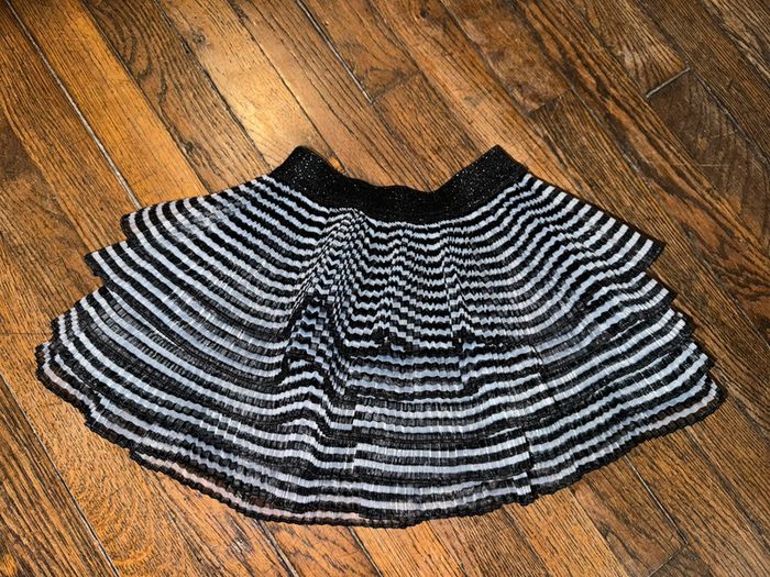 jupe marc jacobs volume, valeur 110 euros 3 ans