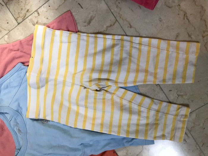 Lot vêtements fille 4 ans - photo numéro 4
