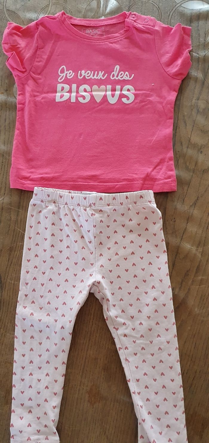 Ensemble bébé 🚼 fille 18 mois