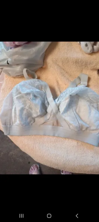 👵soutien gorge Playtex 120D blanc gris