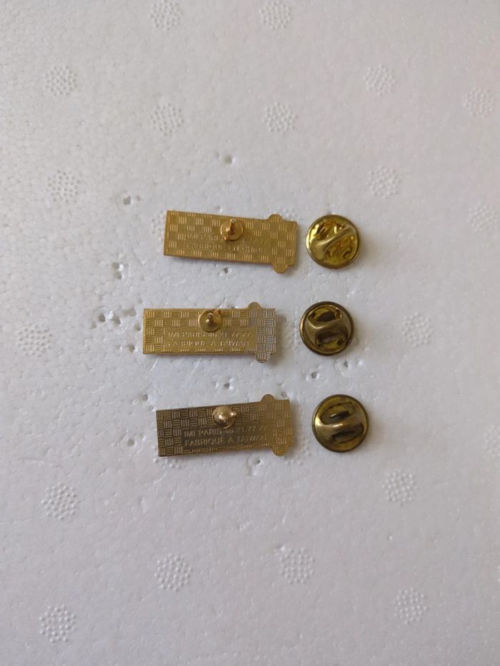 Série de 3 pin's Renault Clio - photo numéro 2