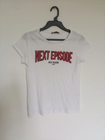 T-shirt netflix blanc imprimé "Next Episode Next Season" FB Sister