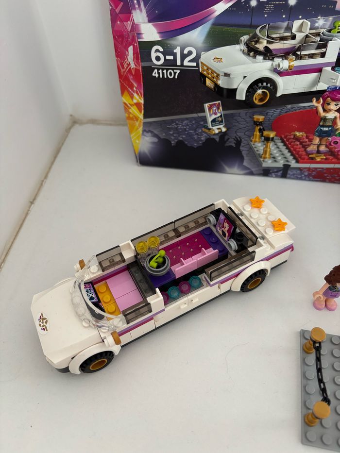 Lego Friends 41107 - La limousine de la chanteuse - photo numéro 4