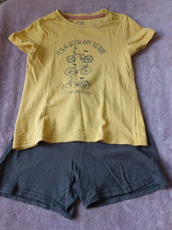 Pyjama short - Taille 6 ans.  