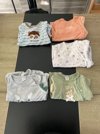 Lot de 5 pyjamas 6 mois