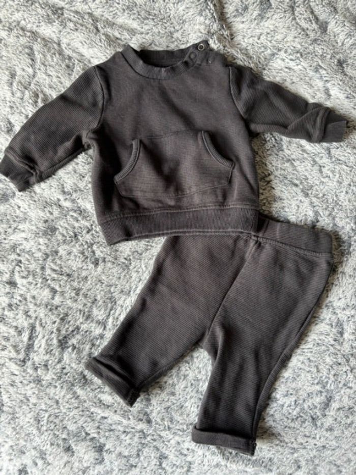 Ensemble jogging 3 mois