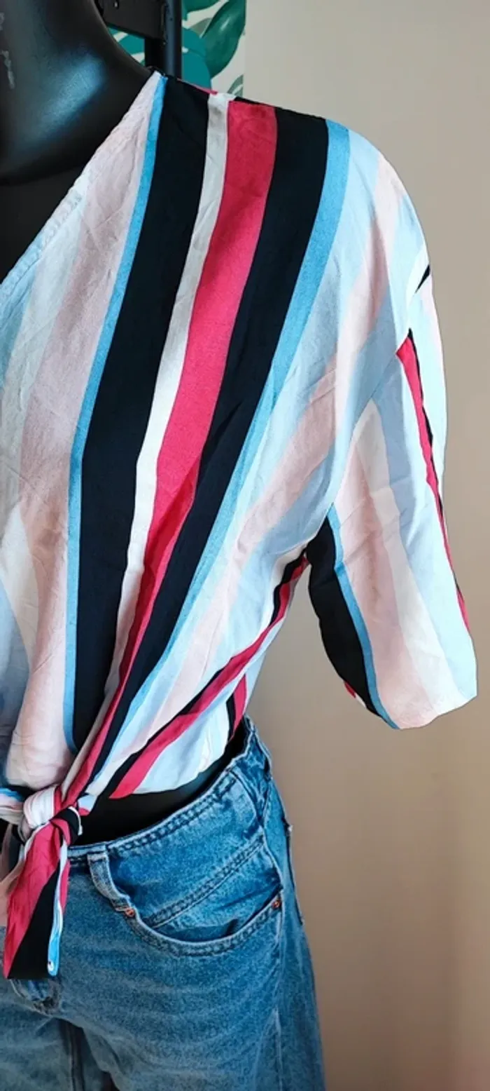Blouse crop top taille S - photo numéro 4