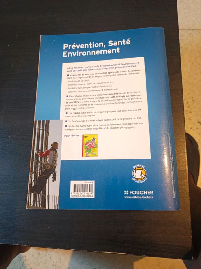 Livre prévention santé environnement - photo numéro 2