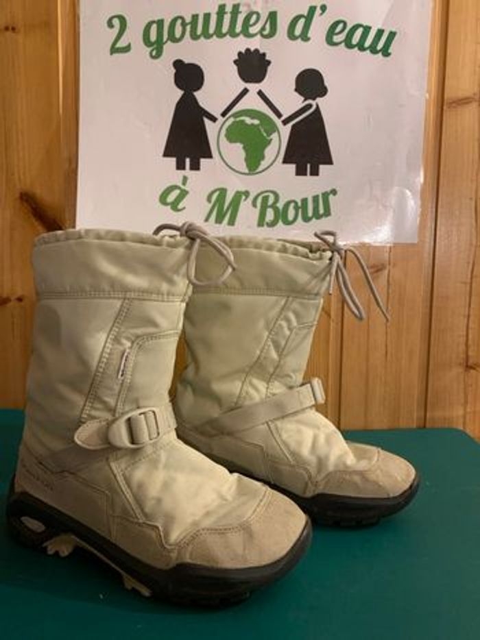 QUECHUA : Boots ski bon état point: 37