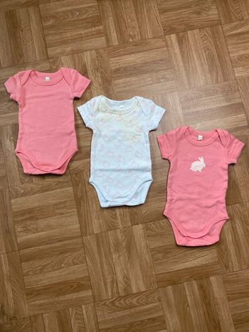 Lot de 3 body à manches courtes taille 1/3 mois
