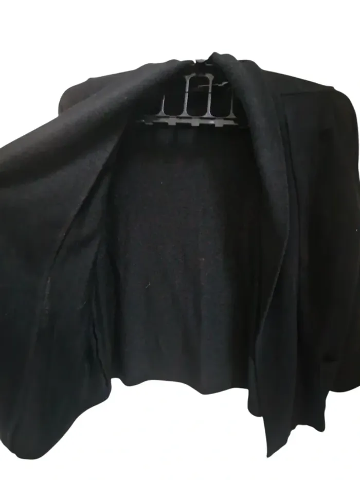 Magnifique petit gilet noir - photo numéro 3