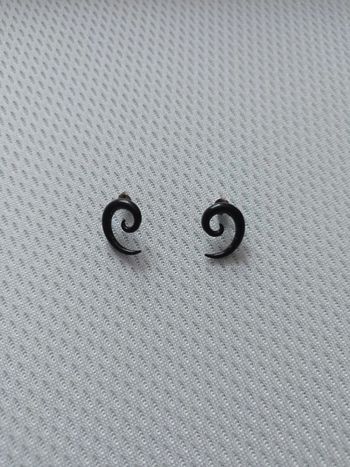 Boucles spirales noures