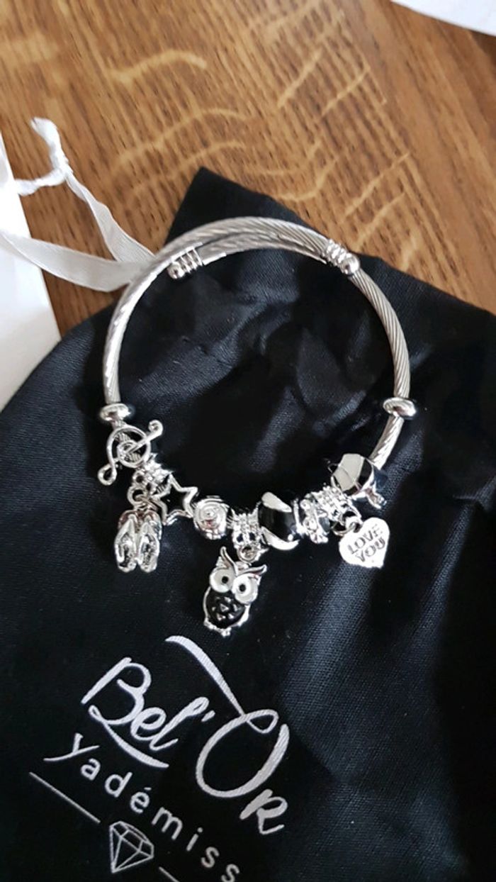 Bracelet neuf - photo numéro 4