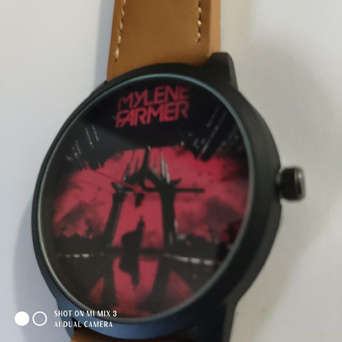 Mylène farmer montre quartz ecrin - photo numéro 6
