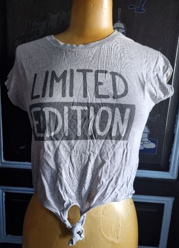 T-shirt gris avec écriture 12ans